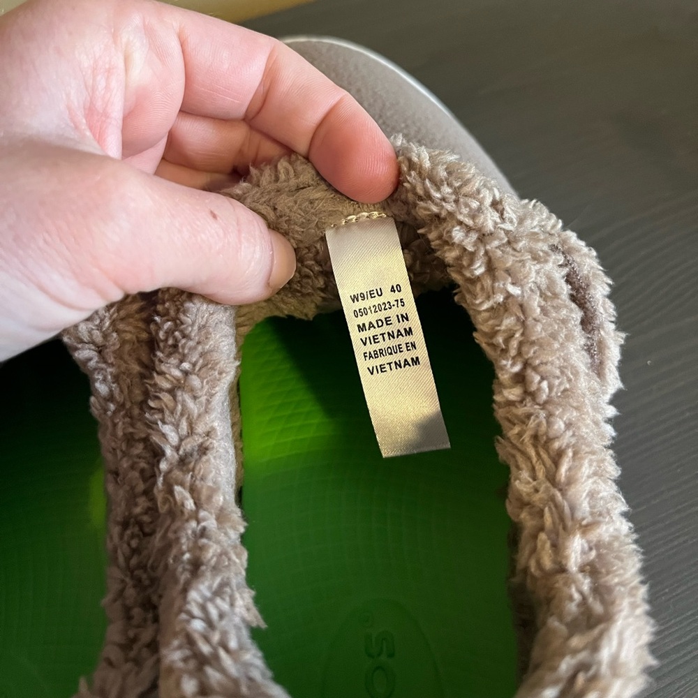 Oofos Oocoozie Shoes - Picture 8 of 10